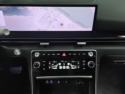 2025 Genesis GV80 — миниатюра 19