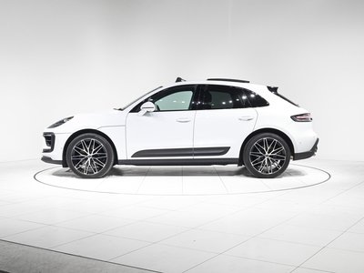 PORSCHE MACAN - 9