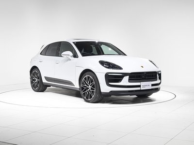 PORSCHE MACAN - 4