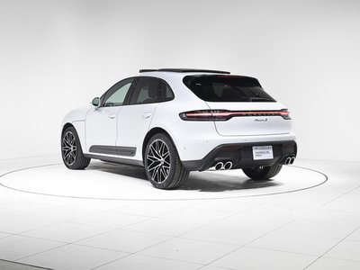 PORSCHE MACAN - 8