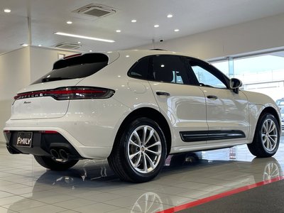 PORSCHE MACAN - 9