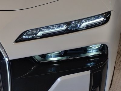 2025 BMW I7 — миниатюра 19