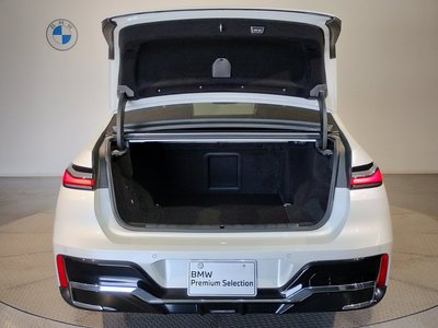 2025 BMW I7 — миниатюра 31