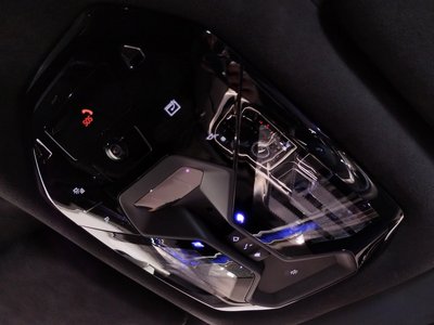 2025 BMW I7 — миниатюра 78