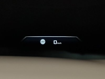 2025 BMW I7 — миниатюра 77