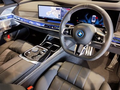 2025 BMW I7 — миниатюра 46