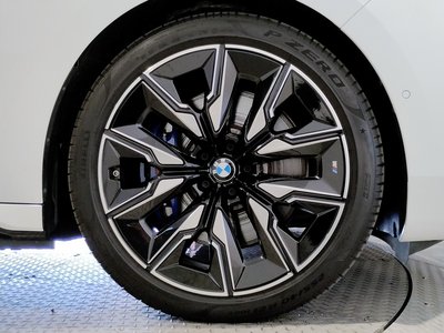 2025 BMW I7 — миниатюра 27
