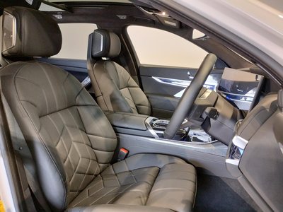 2025 BMW I7 — миниатюра 37