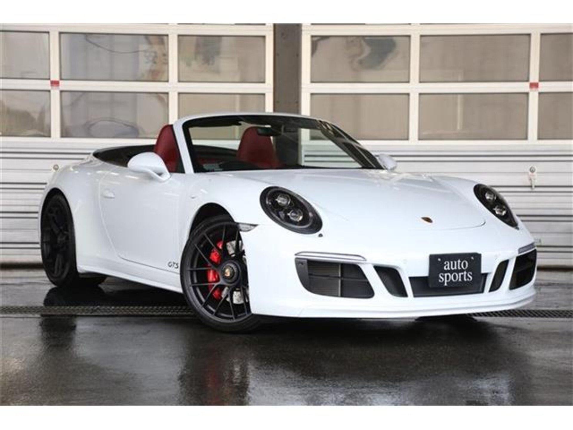 PORSCHE 911 - View 1