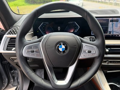 2025 BMW X7 thumbnail 15