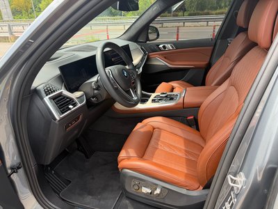 صورة 10 لـ 2025 BMW X7