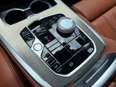صورة 9 لـ 2025 BMW X7