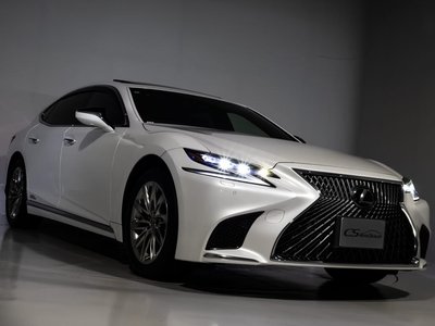 صورة 24 لـ 2018 Lexus LS