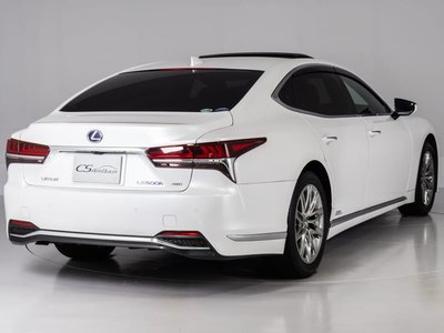 صورة 23 لـ 2018 Lexus LS