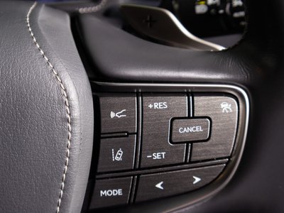 صورة 10 لـ 2018 Lexus LS