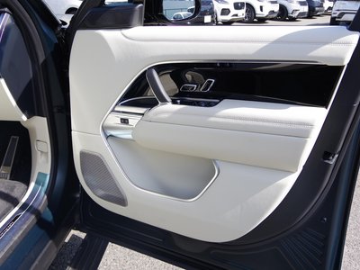 صورة 9 لـ 2025 LAND Rover RANGE ROVER