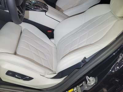 صورة 8 لـ 2025 BMW I5