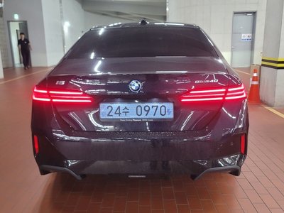 صورة 6 لـ 2025 BMW I5
