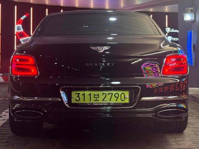 2025 Bentley FLYING SPUR — фото 3