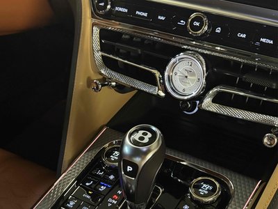 2025 Bentley FLYING SPUR — фото 9