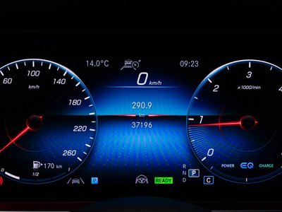 MERCEDES-BENZ E-CLASS - 8