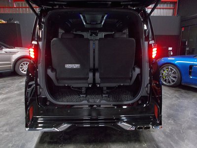 2024 Toyota ALPHARD — миниатюра 18