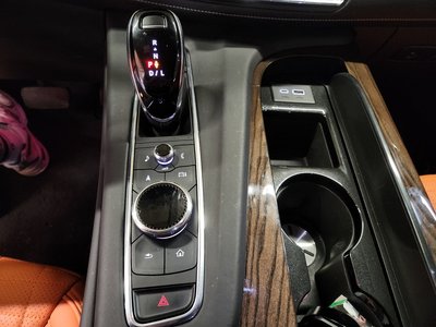 CADILLAC ESCALADE - 9