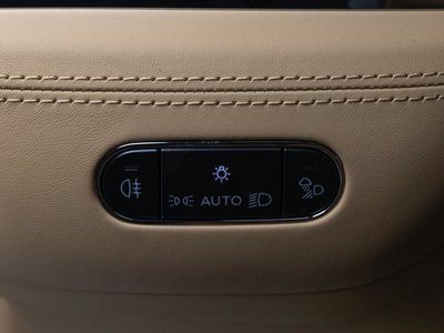 2025 Bentley BENTAYGA — миниатюра 14
