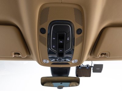 2025 Bentley BENTAYGA — миниатюра 16