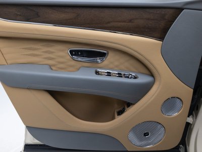 2025 Bentley BENTAYGA — миниатюра 13