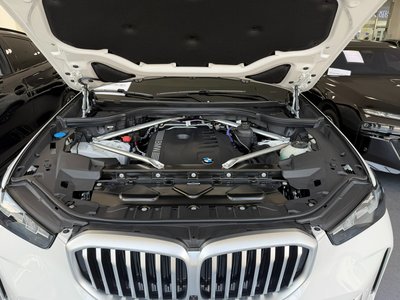 2025 BMW X5 — фото 5