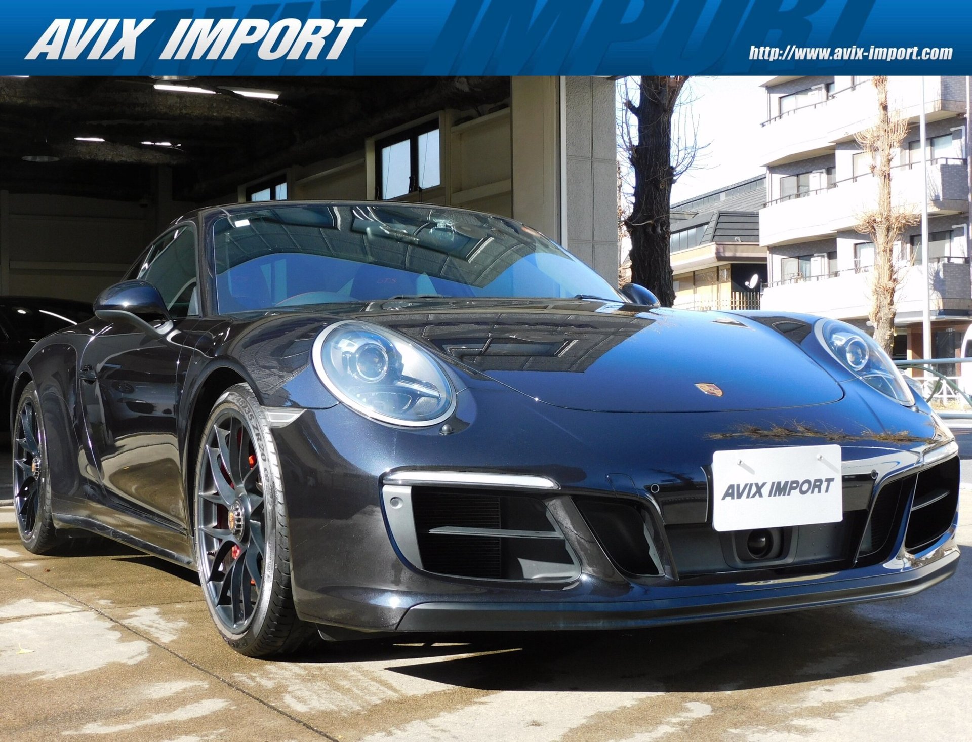 PORSCHE 911 - View 1