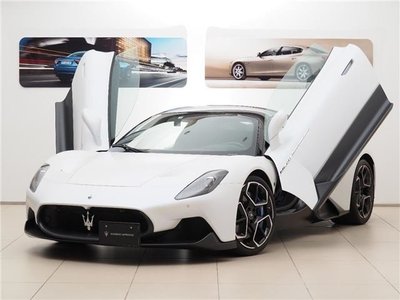 MASERATI MC20 - 5