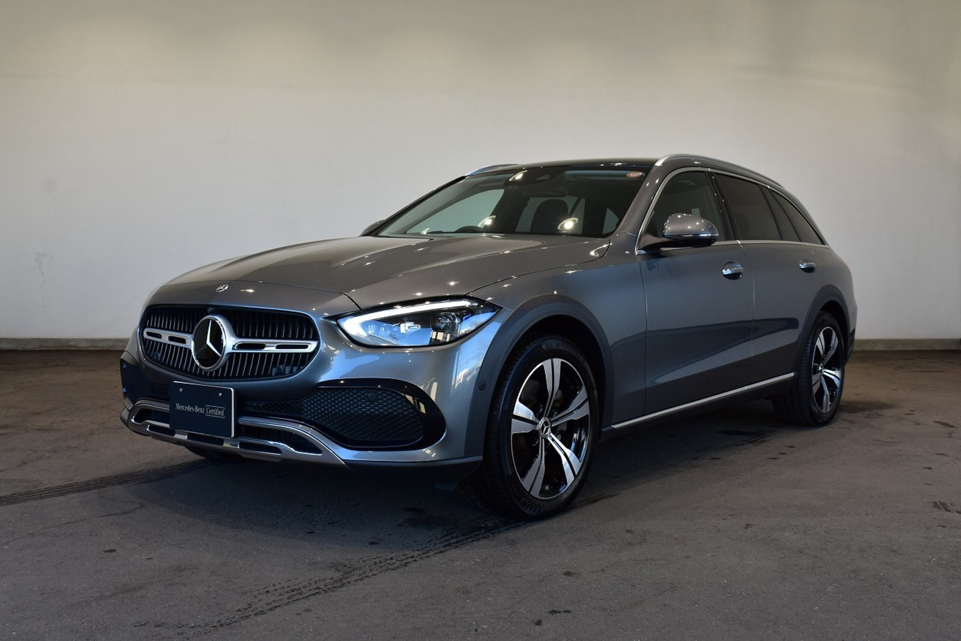 MERCEDES-BENZ C-CLASS ALL-TERRAIN - View 1