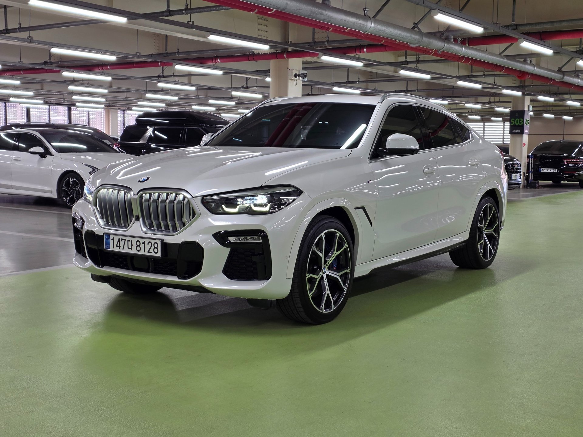 BMW X6 - View 1