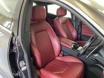 صورة 9 لـ 2021 Maserati QUATTROPORTE