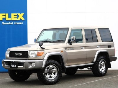 TOYOTA LAND CRUISER 70