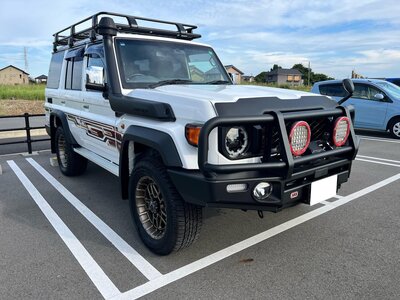 TOYOTA LAND CRUISER 70