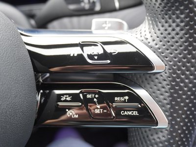 2020 Mercedes-BENZ E-CLASS 缩略图 32
