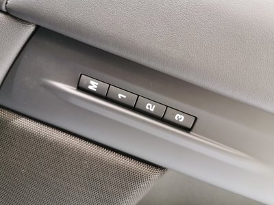 2025 LAND Rover RANGE ROVER EVOQUE — миниатюра 20