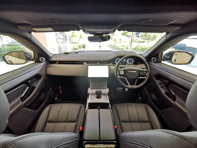 صورة 4 لـ 2025 LAND Rover RANGE ROVER EVOQUE