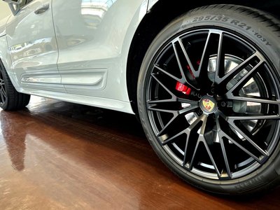 PORSCHE MACAN - 9