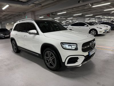 MERCEDES-BENZ GLB - 9