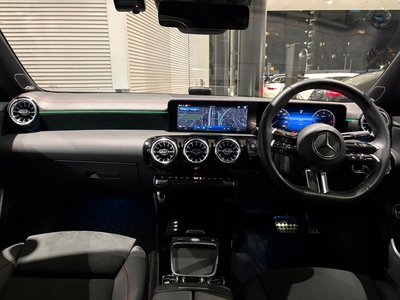 MERCEDES-BENZ CLA - 4