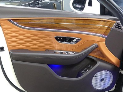 صورة مصغرة 17 لـ 2022 Bentley FLYING SPUR