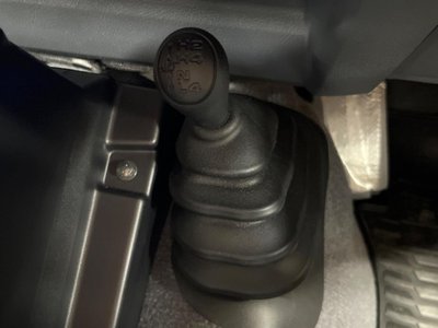 صورة مصغرة 44 لـ 2025 Toyota LAND CRUISER 70