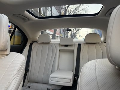 2025 Mercedes-BENZ E-CLASS 照片 9