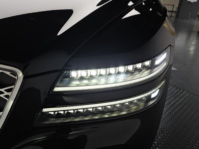 GENESIS G80 (RG3) - 10