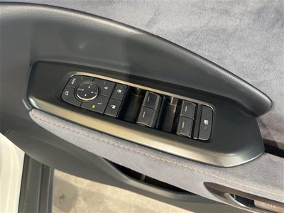 2025 Lexus LBX 缩略图 39