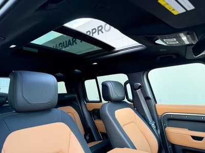 LAND ROVER DEFENDER - 4